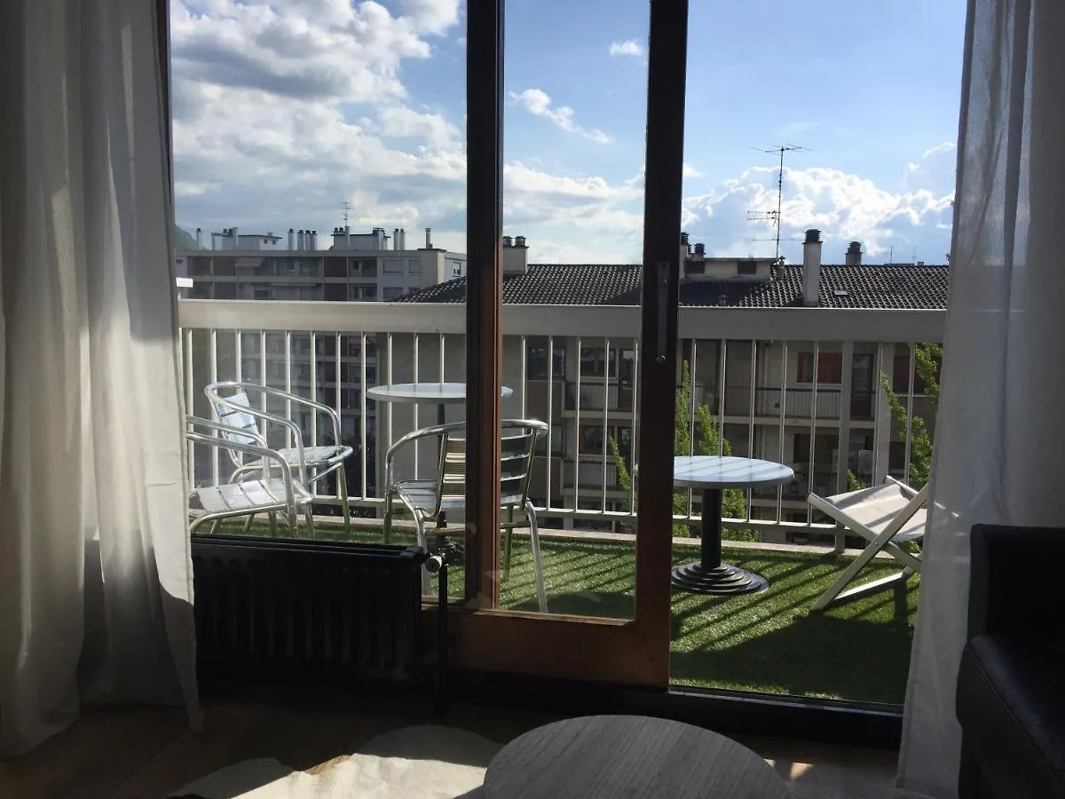 Sweet Home Annecy Apartment