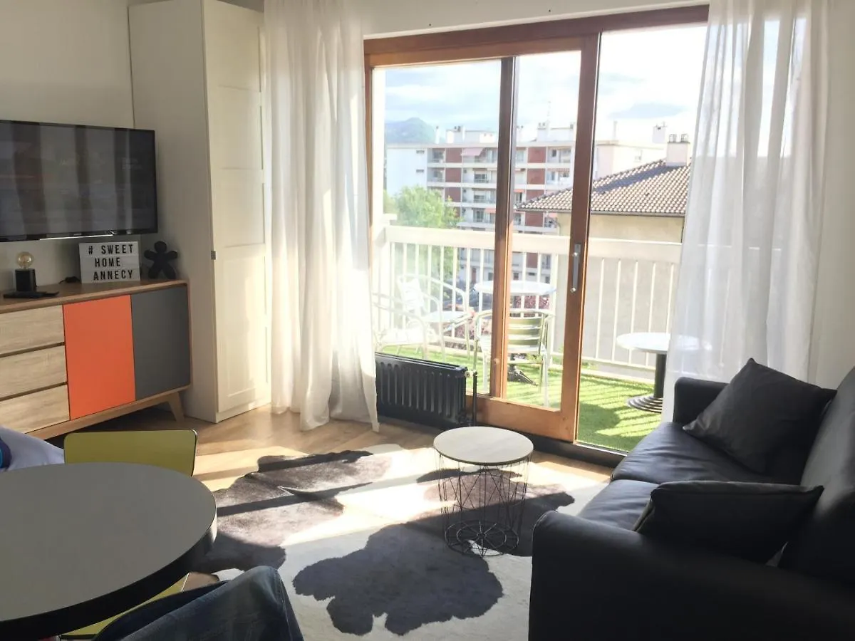 Sweet Home Annecy Apartment